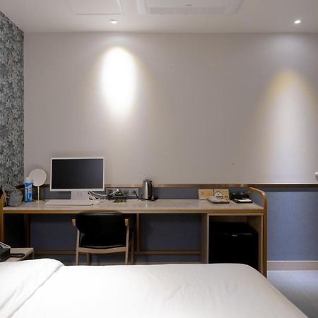 Hound Hotel Seomyeon-Beomcheon Busan Dış mekan fotoğraf