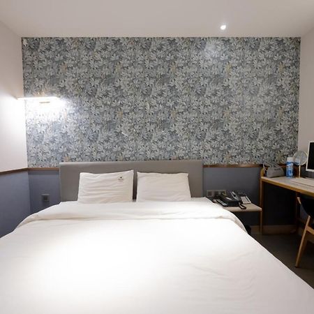 Hound Hotel Seomyeon-Beomcheon Busan Dış mekan fotoğraf