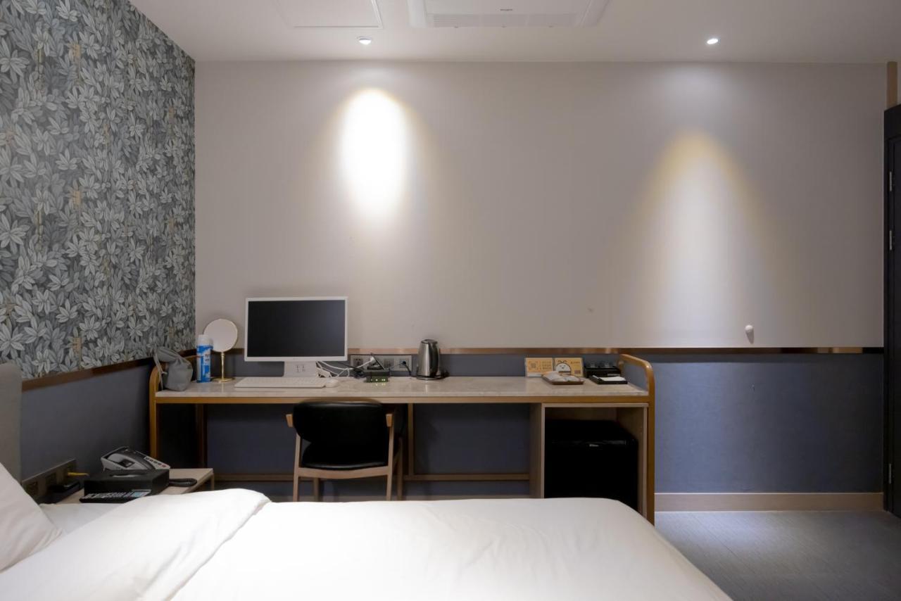 Hound Hotel Seomyeon-Beomcheon Busan Dış mekan fotoğraf