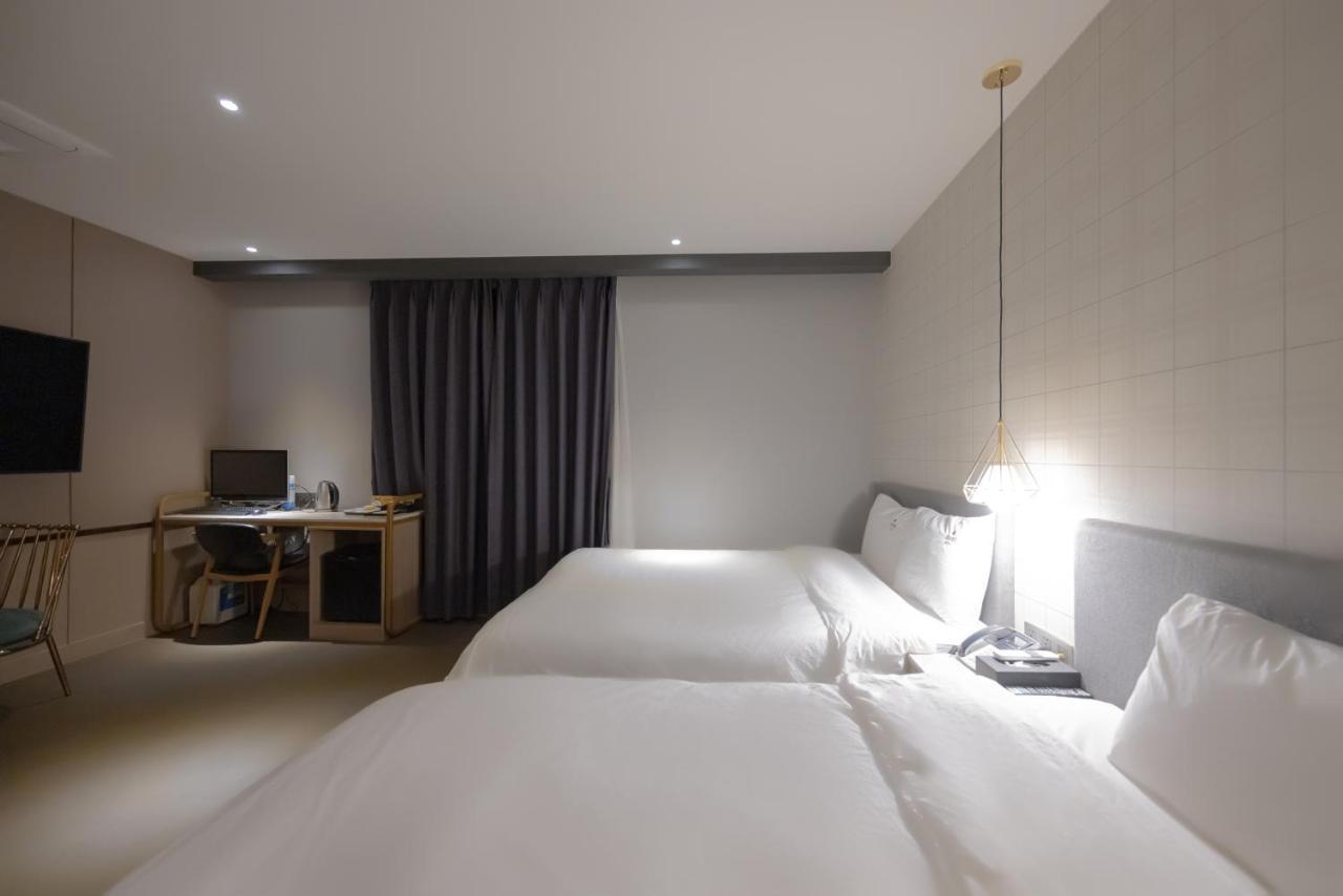 Hound Hotel Seomyeon-Beomcheon Busan Dış mekan fotoğraf