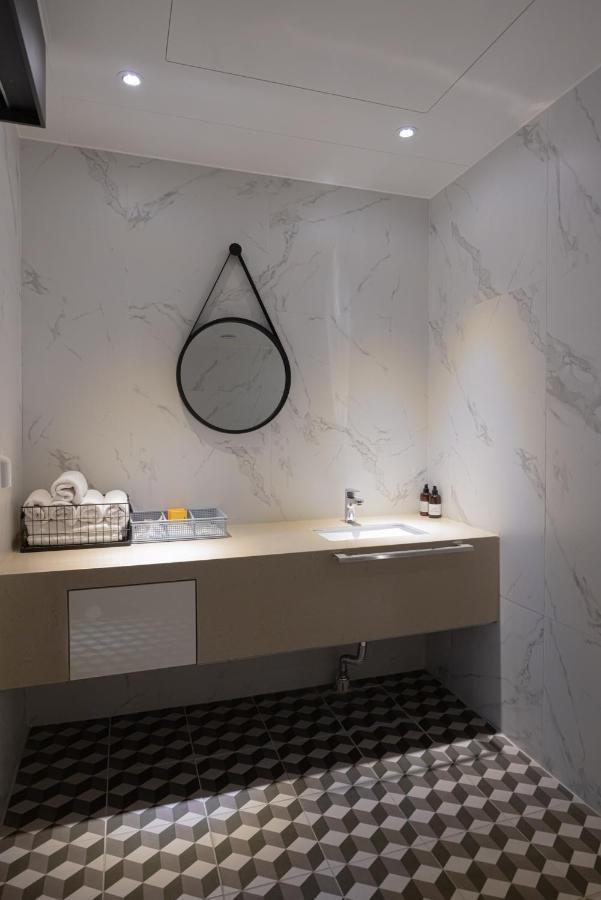 Hound Hotel Seomyeon-Beomcheon Busan Dış mekan fotoğraf