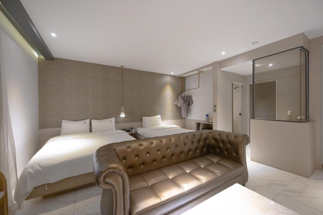 Hound Hotel Seomyeon-Beomcheon Busan Dış mekan fotoğraf