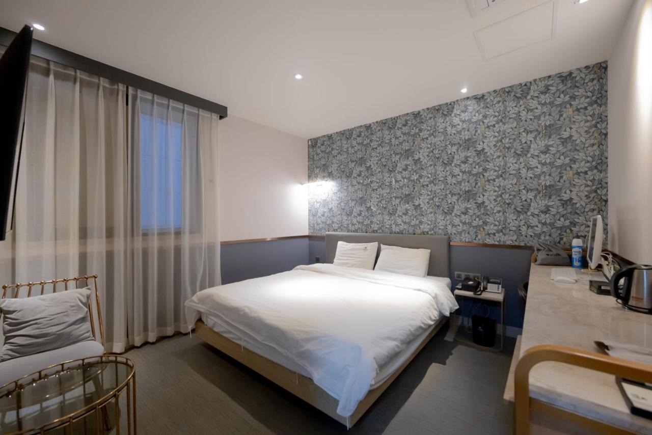 Hound Hotel Seomyeon-Beomcheon Busan Dış mekan fotoğraf