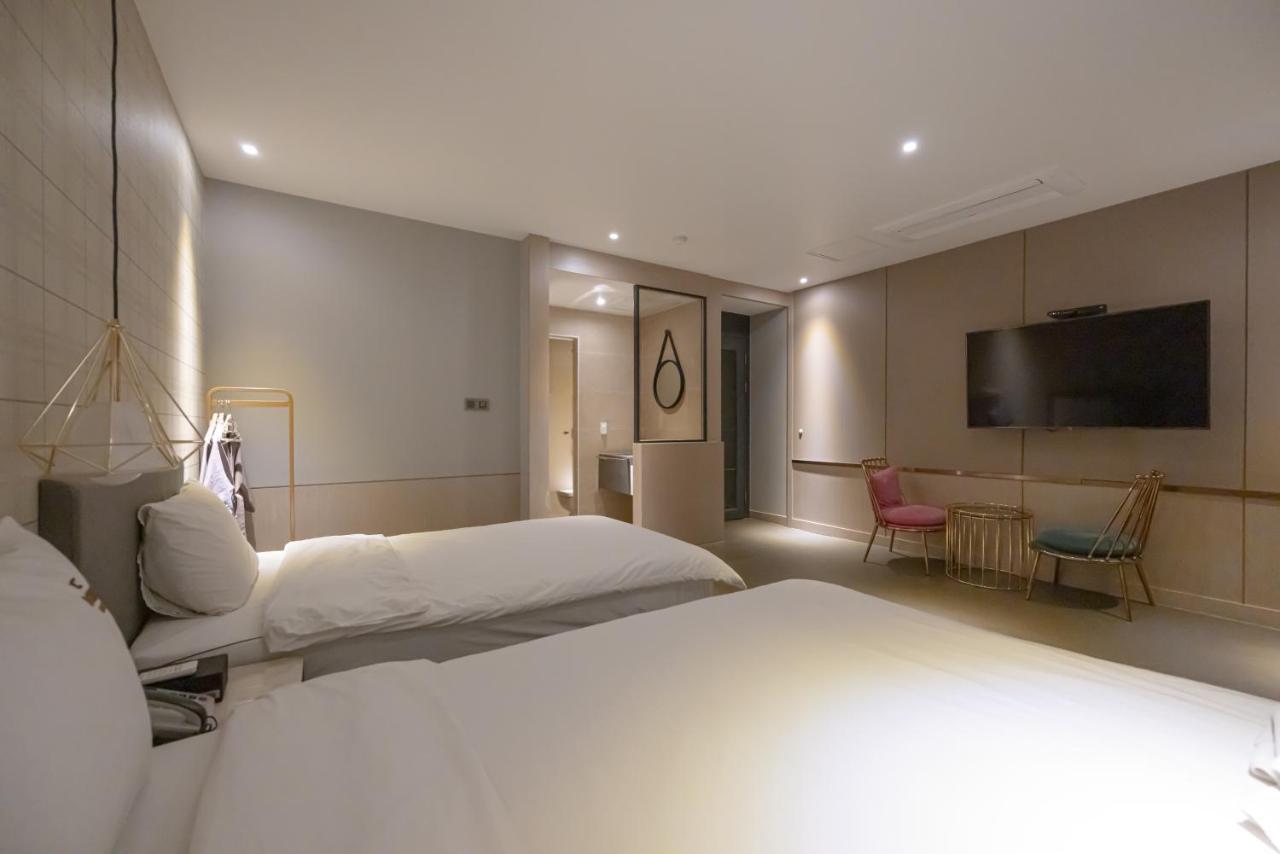 Hound Hotel Seomyeon-Beomcheon Busan Dış mekan fotoğraf
