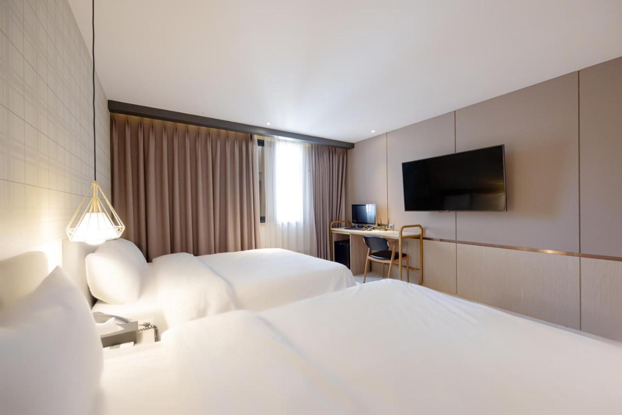 Hound Hotel Seomyeon-Beomcheon Busan Dış mekan fotoğraf