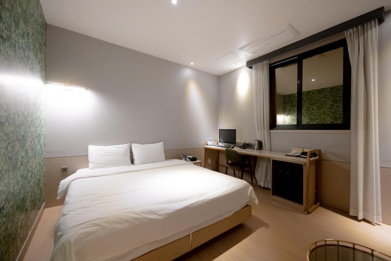 Hound Hotel Seomyeon-Beomcheon Busan Dış mekan fotoğraf