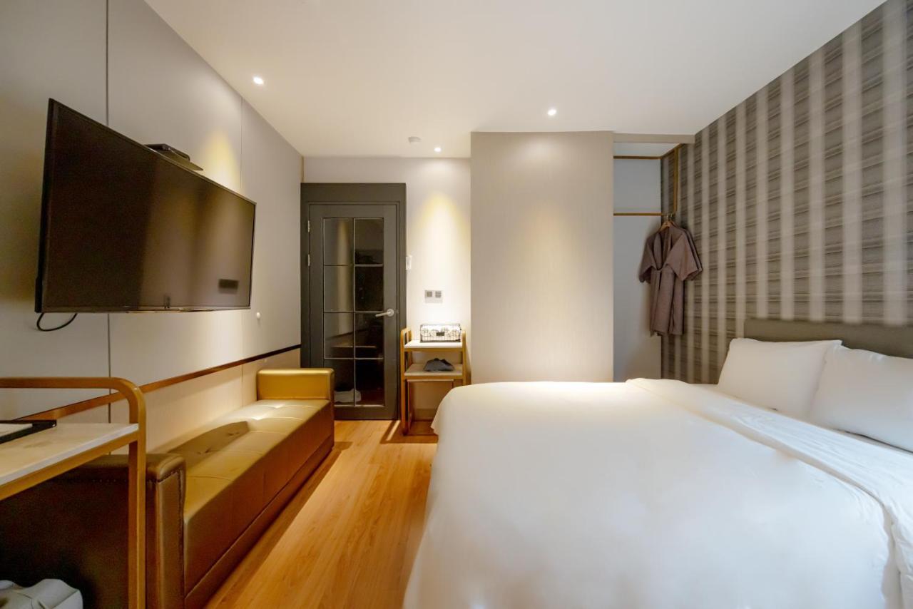 Hound Hotel Seomyeon-Beomcheon Busan Dış mekan fotoğraf