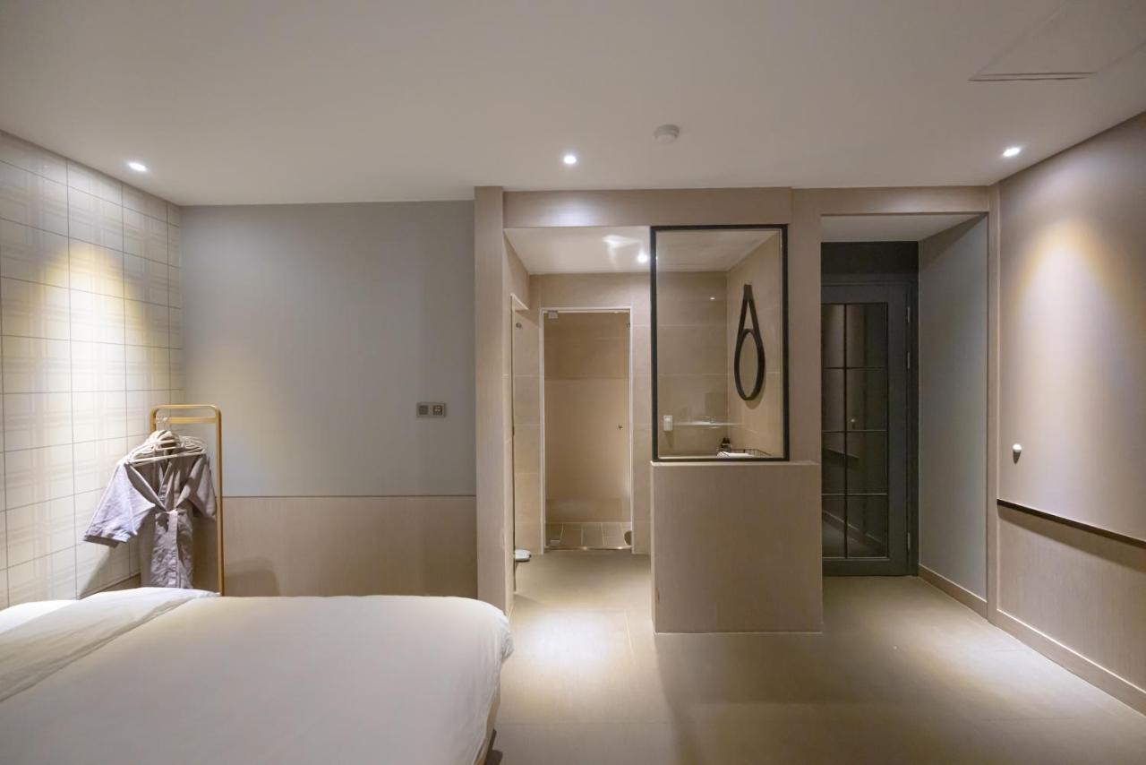 Hound Hotel Seomyeon-Beomcheon Busan Dış mekan fotoğraf