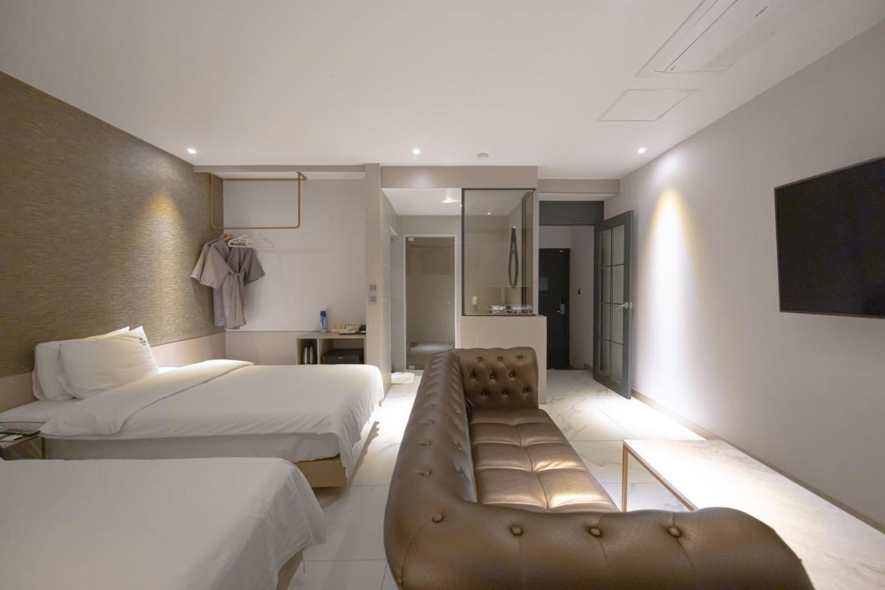 Hound Hotel Seomyeon-Beomcheon Busan Dış mekan fotoğraf